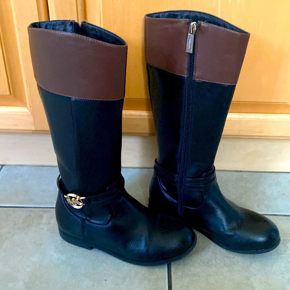 Girl’s Micheal Kors knee High boots!